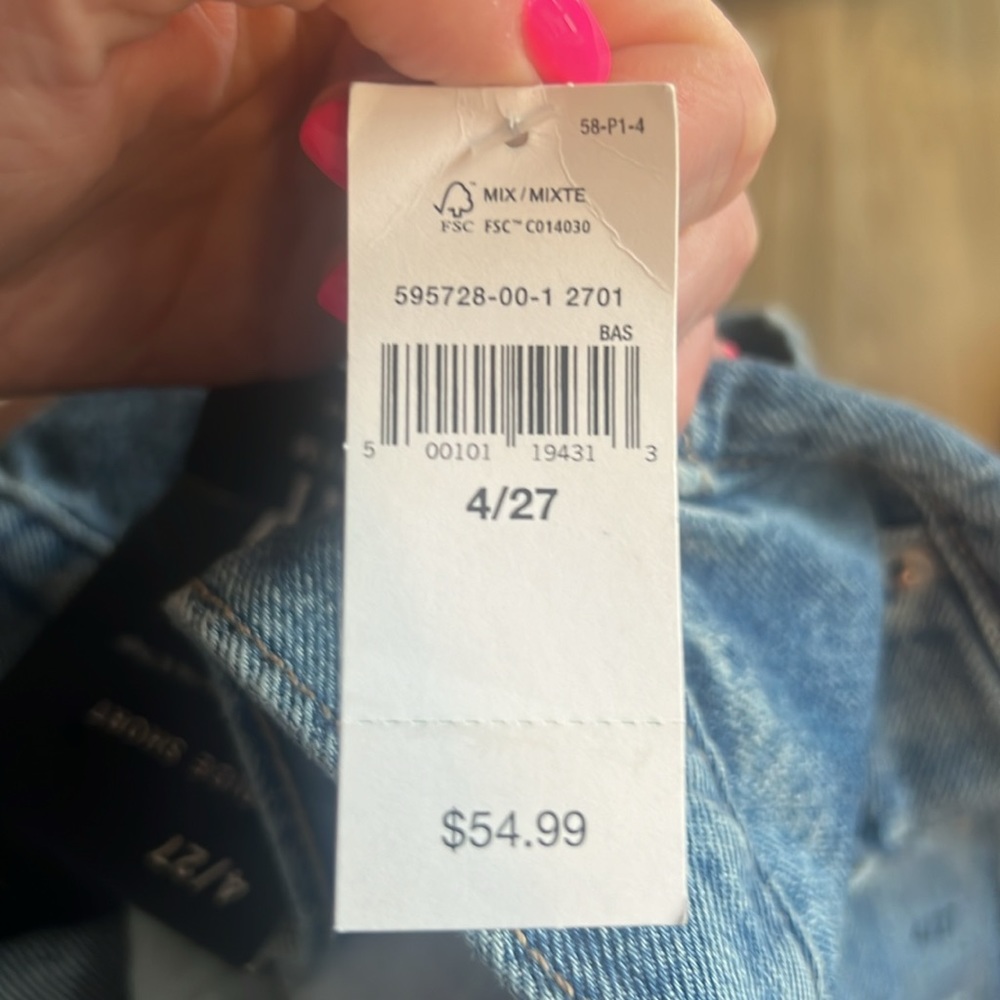 GAP Midrise Denim Stride Short - Picture 7 of 7